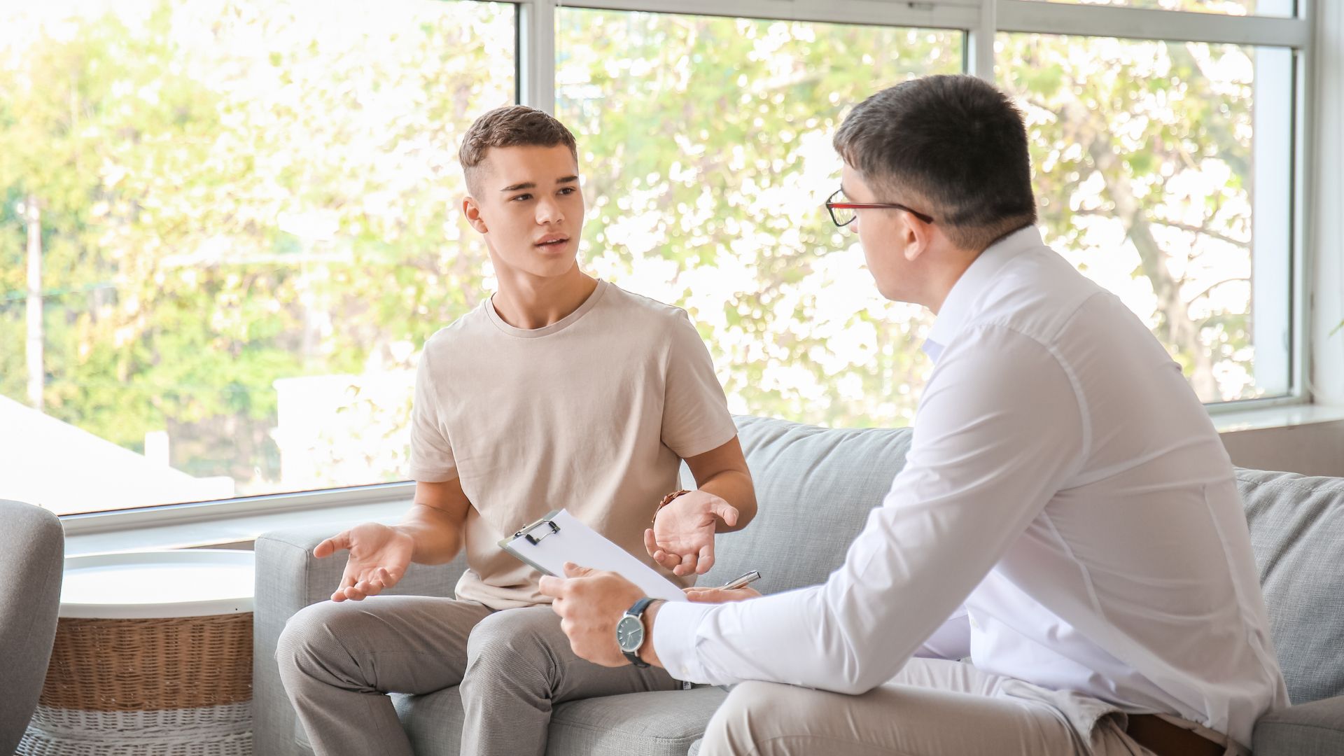 A Saúde dos Jovens: Desafios e Cuidados Necessários na Adolescência